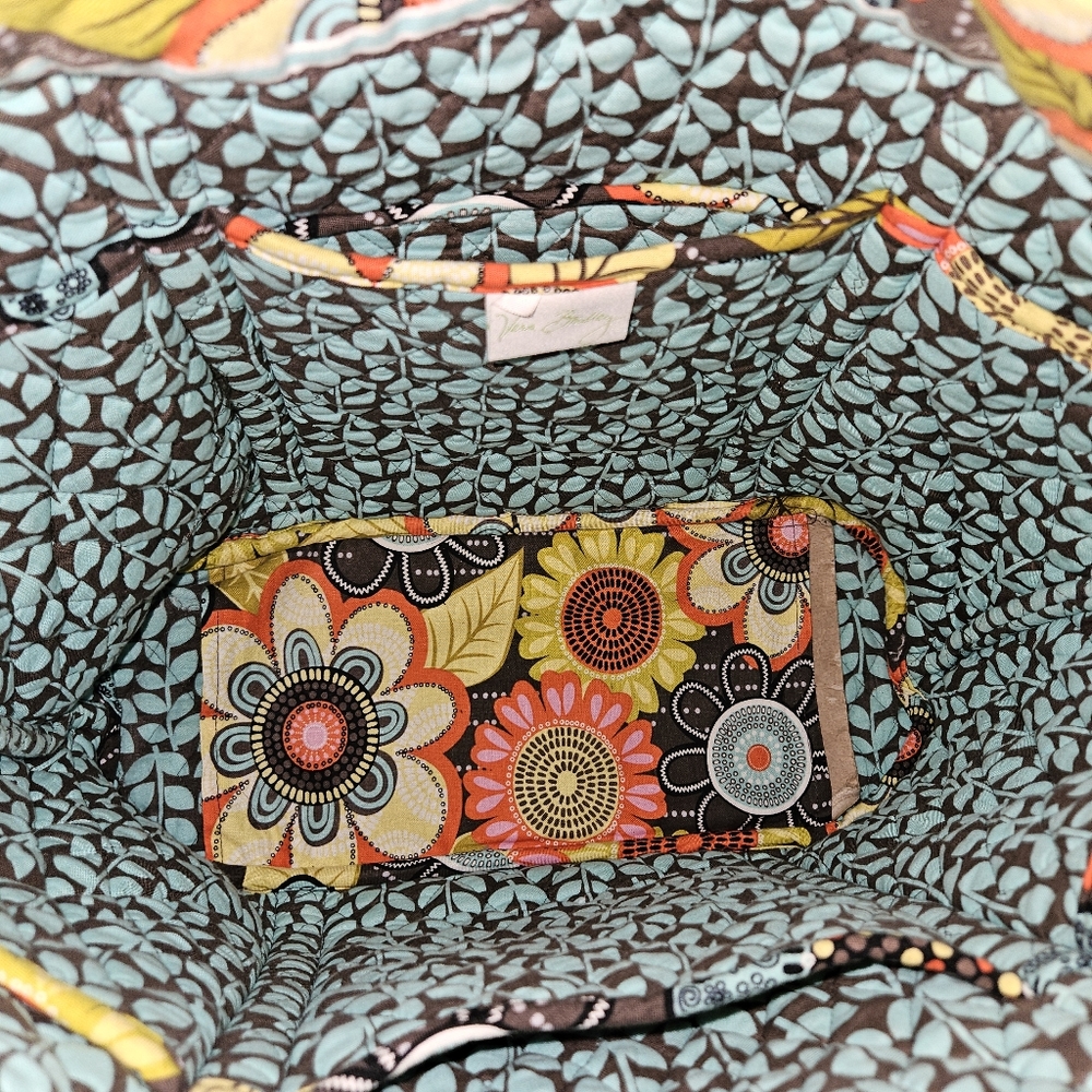 Large Vera Bradley Tote - Picture 8 of 9